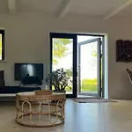 בית נופש With View Of Dalby Bay