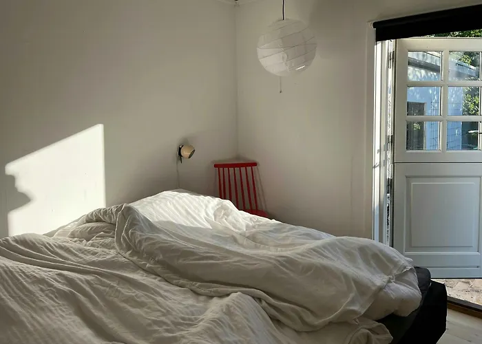 بيت للعطل With View Of Dalby Bay