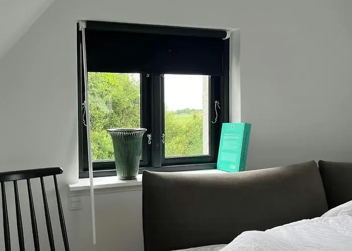 With View Of Dalby Bay * Mesinge