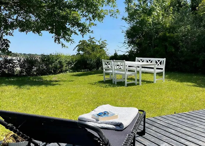 With View Of Dalby Bay * Mesinge